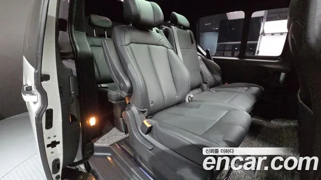 Hyundai Staria 2026 thumb 10