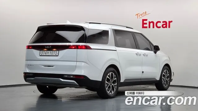 Kia Carnival 2022 thumb 2