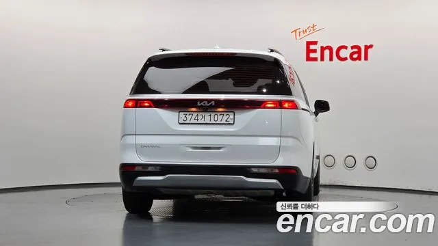 Kia Carnival 2022 thumb 4