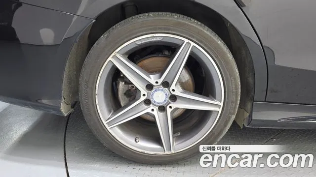 Mercedes-Benz C-Класс 2017 thumb 4