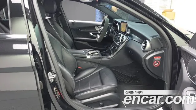 Mercedes-Benz C-Класс 2017 thumb 10