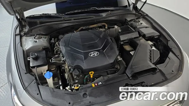 Hyundai Grandeur 2017 thumb 6