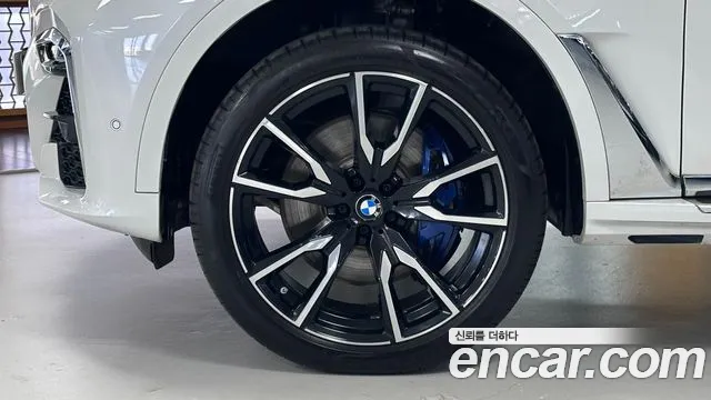 BMW X7 2021 thumb 5