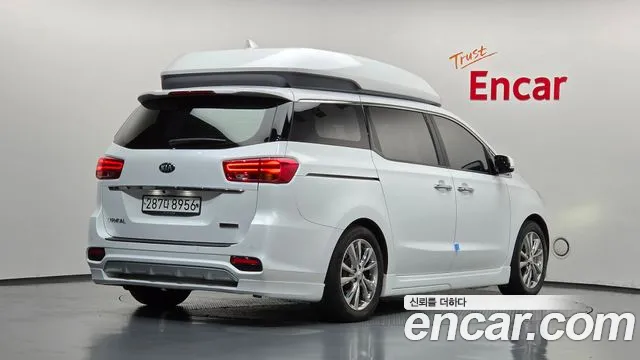 Kia Carnival 2019 thumb 2