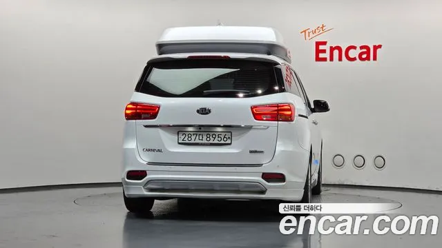 Kia Carnival 2019 thumb 4