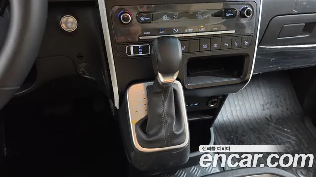 Hyundai Staria 2026 thumb 9