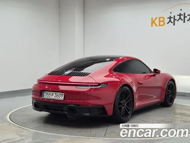 Porsche 911 2023 thumb 3
