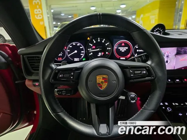 Porsche 911 2023 thumb 10
