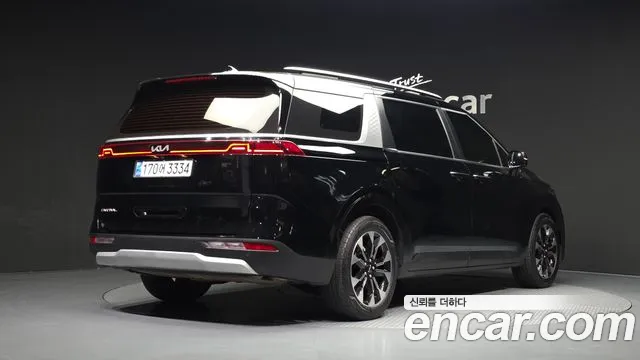 Kia Carnival 2023 thumb 2