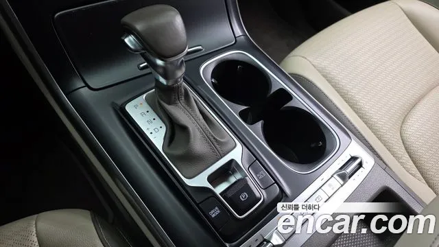 Kia Carnival 2023 thumb 9