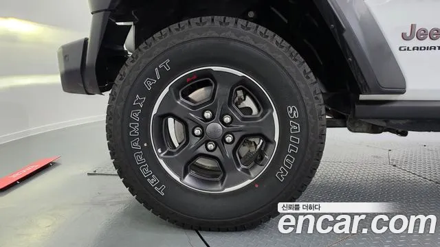 Jeep Gladiator 2023 thumb 5