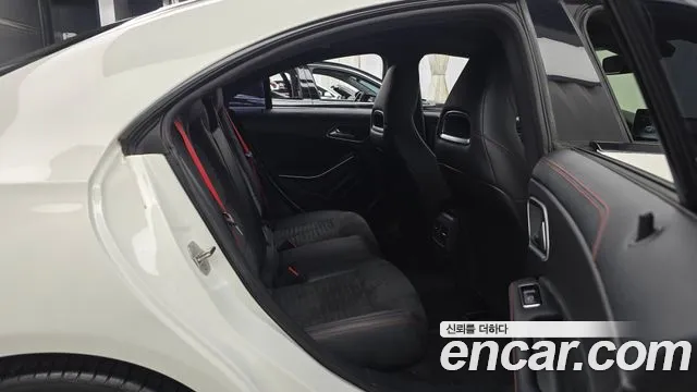 Mercedes-Benz CLA 2018 thumb 11