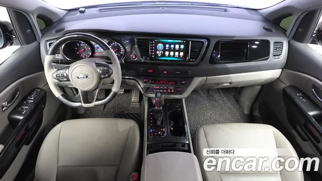 Kia Carnival 2017 thumb 7