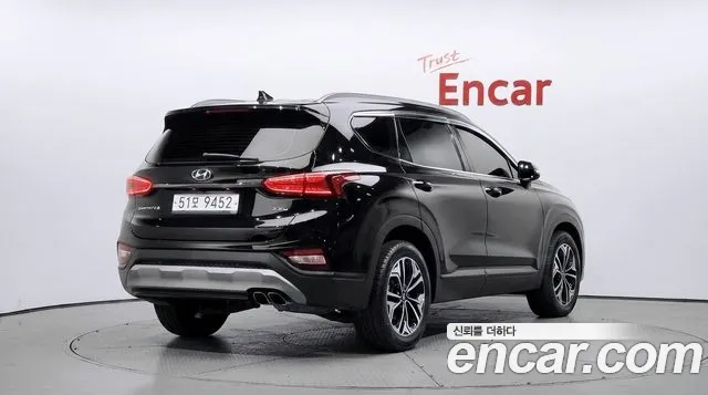 Hyundai Santa Fe 2018 thumb 2