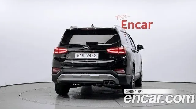 Hyundai Santa Fe 2018 thumb 4