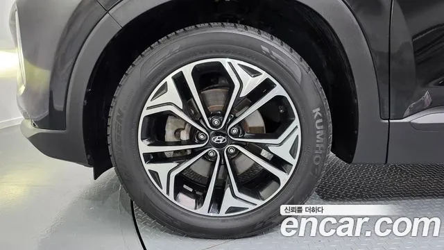 Hyundai Santa Fe 2018 thumb 5