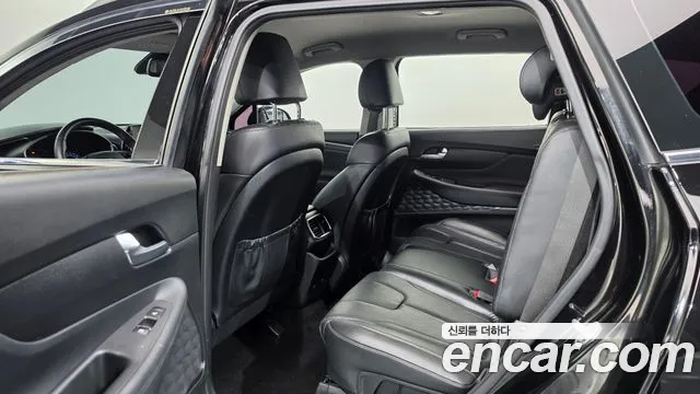Hyundai Santa Fe 2018 thumb 11