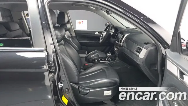 KG_Mobility_Ssangyong Rexton 2019 thumb 11