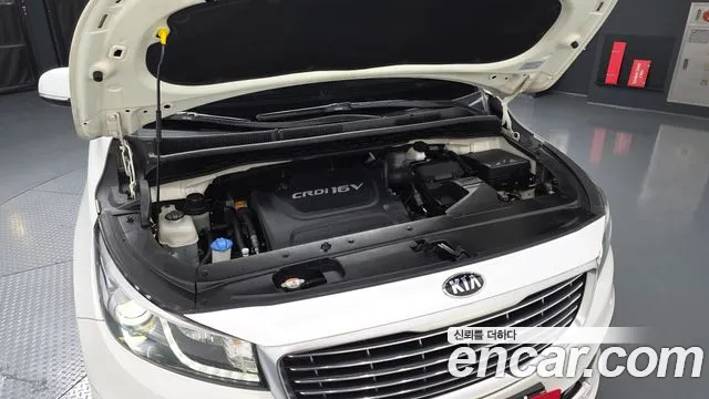 Kia Carnival 2016 thumb 6