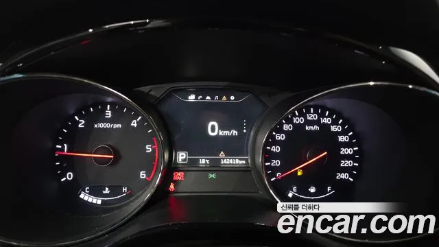 Kia Carnival 2016 thumb 8