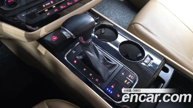 Kia Carnival 2016 thumb 9