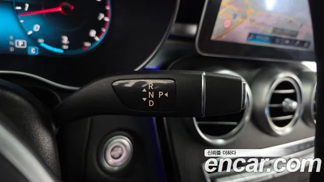 Mercedes-Benz GLC 2022 thumb 9
