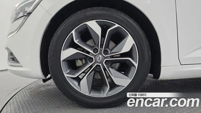 Renault-KoreaSamsung Megane 2019 thumb 5