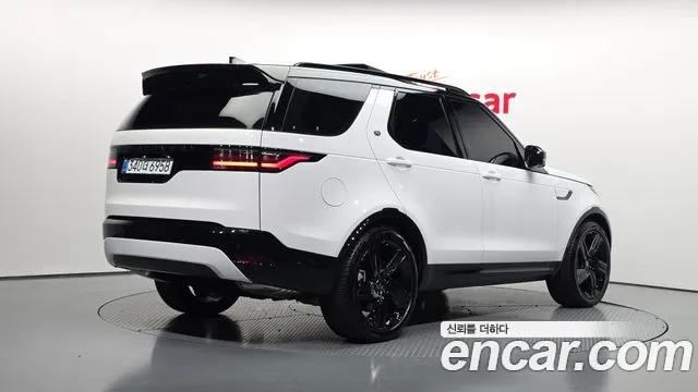 Land Rover Discovery 2025 thumb 2
