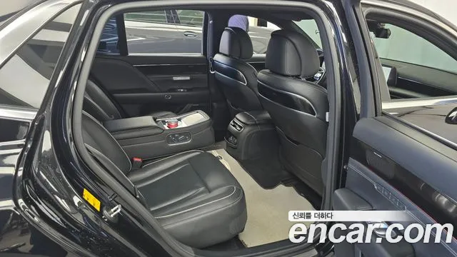 Genesis G90 2022 thumb 11