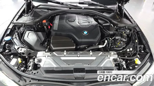 BMW 3-Series 2024 thumb 6