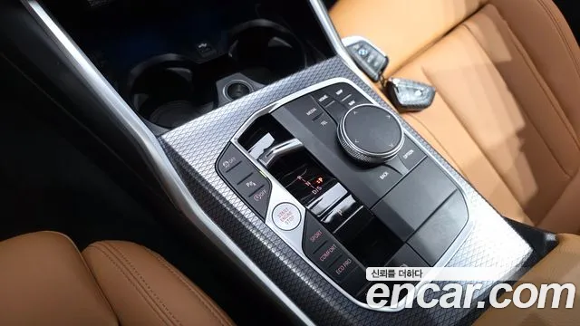 BMW 3-Series 2024 thumb 9