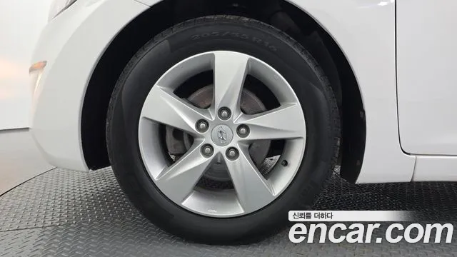 Hyundai Avante 2012 thumb 5