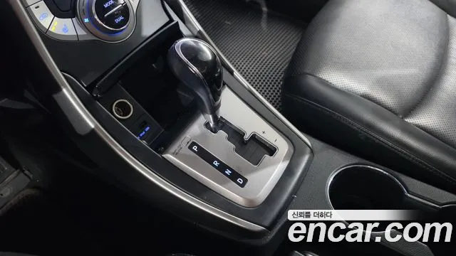 Hyundai Avante 2012 thumb 9