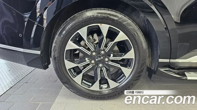 Kia Carnival 2021 thumb 5