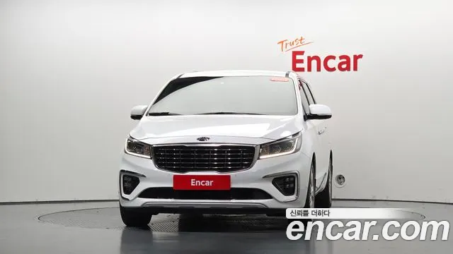 Kia Carnival 2018 thumb 2