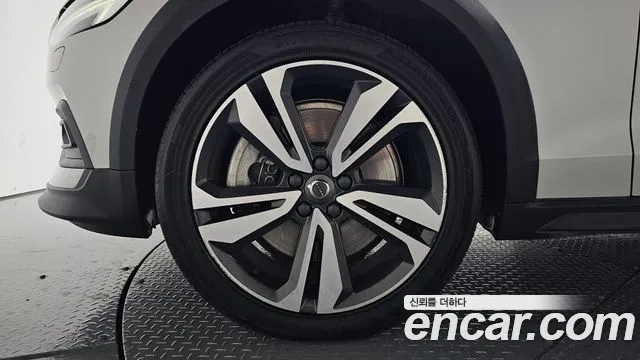 Volvo V60 2020 thumb 4
