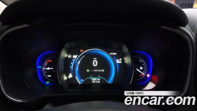 Renault-KoreaSamsung Koleos 2018 thumb 8