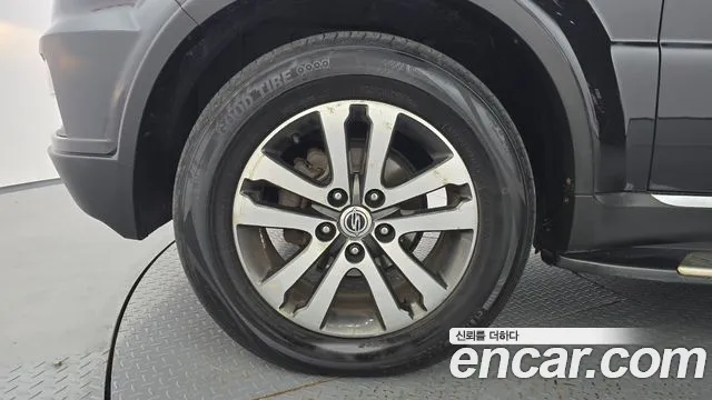 KG_Mobility_Ssangyong Rexton 2013 thumb 5