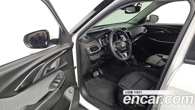 ChevroletGMDaewoo TrailBlazer 2022 thumb 10