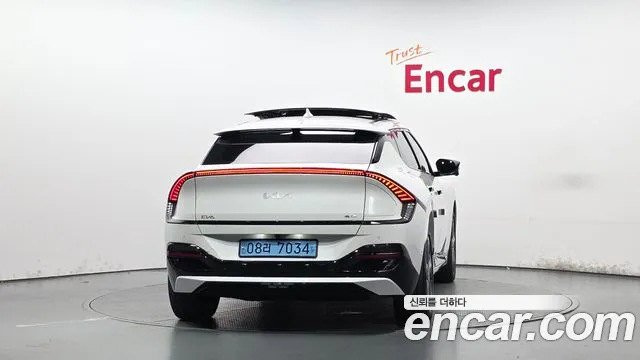 Kia EV6 2023 thumb 4