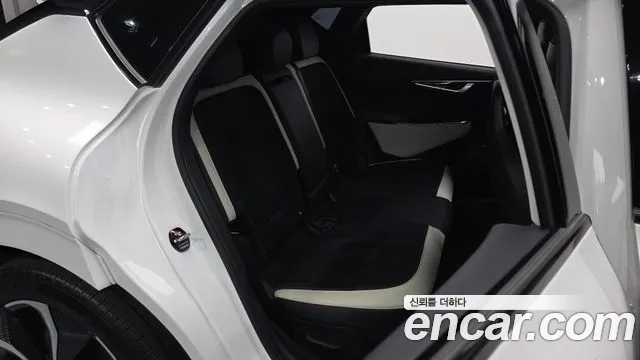 Kia EV6 2023 thumb 12