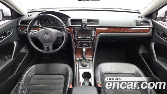 Volkswagen Passat (North America and China) 2013 thumb 7