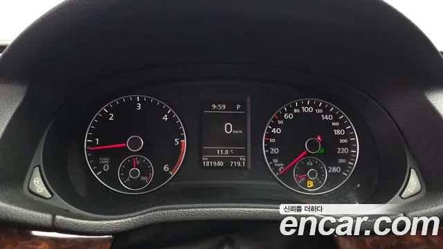 Volkswagen Passat (North America and China) 2013 thumb 8