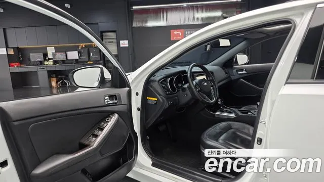 Kia K5 2012 thumb 10