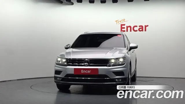 Volkswagen Tiguan 2019 thumb 3