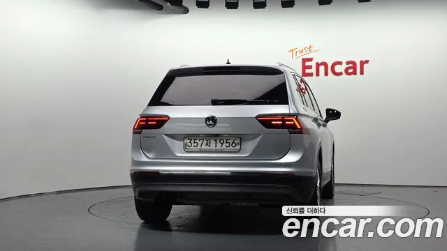 Volkswagen Tiguan 2019 thumb 4