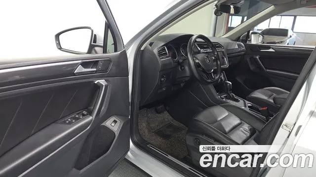 Volkswagen Tiguan 2019 thumb 10