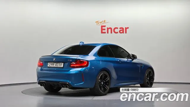 BMW M2 2017 thumb 2