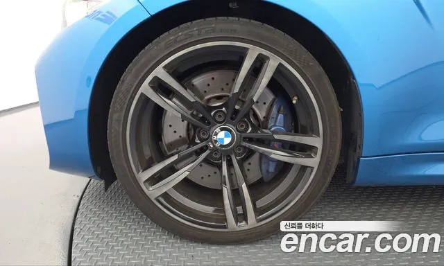 BMW M2 2017 thumb 5