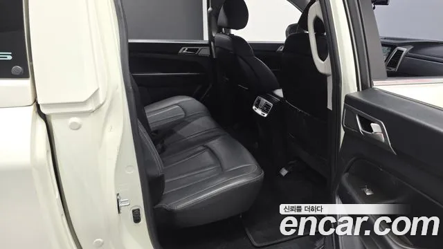 KG_Mobility_Ssangyong Rexton 2019 thumb 10